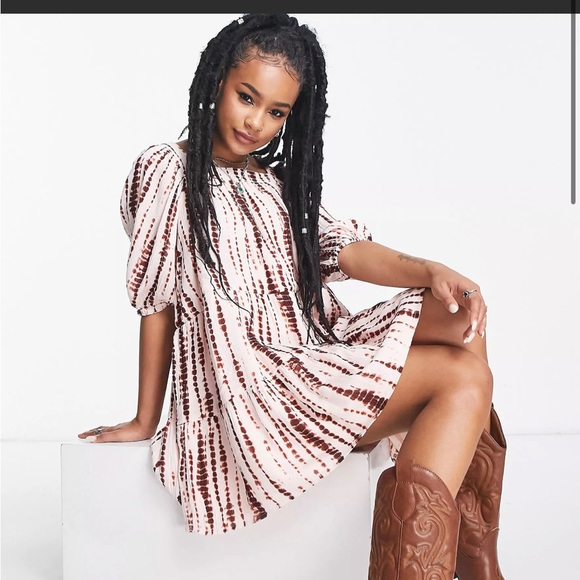 NWT Violet Romance Petite square neck tiered mini smock dress in tie dye - Picture 1 of 8